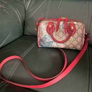 Authentic Gucci bloom bag Crossbody red blue flowers